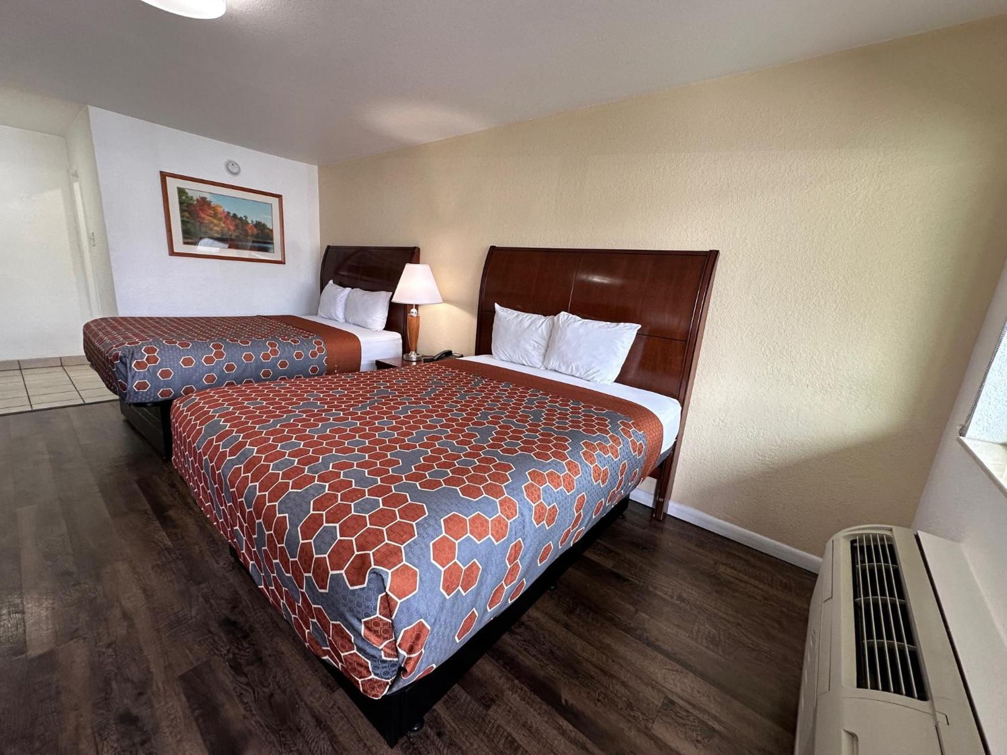 Desert Sands Inn & Suites Albuquerque Exterior photo